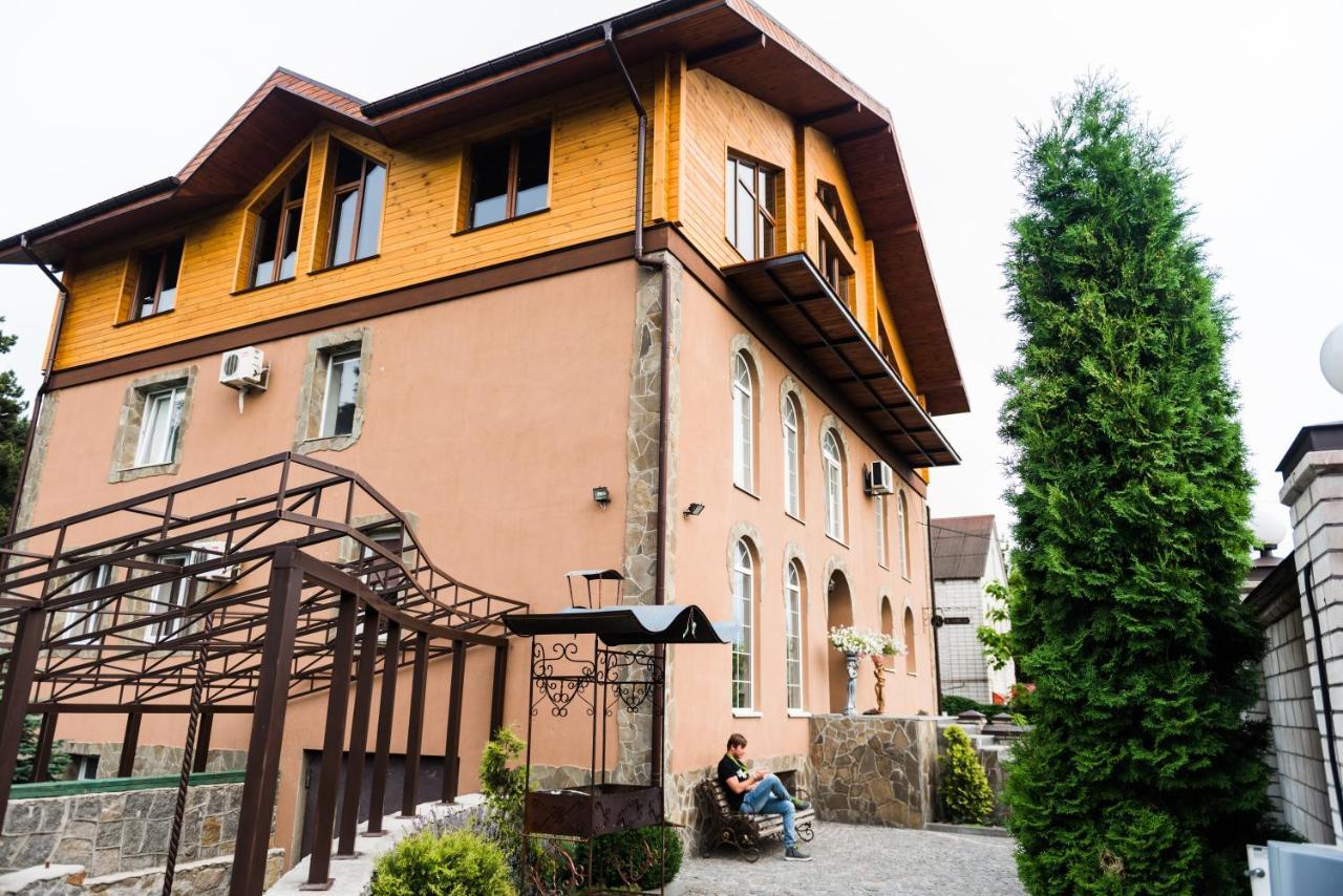 Golden Park Apartments Uman Exterior photo