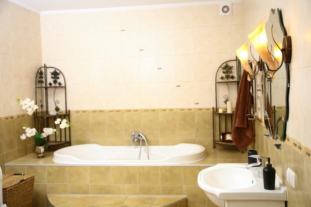 Golden Park Apartments Uman Exterior photo